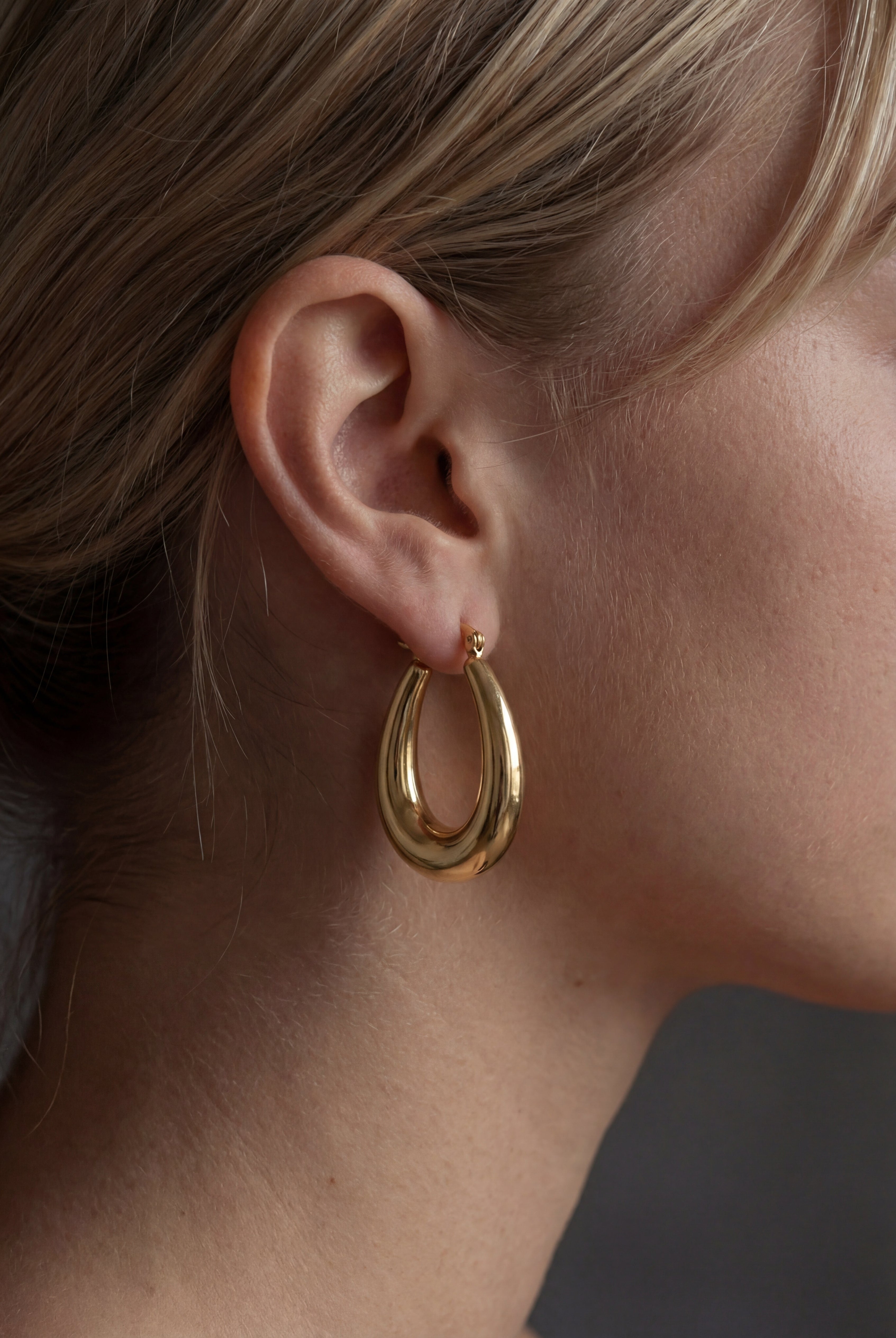 TINE EDGE HOOPS EARRINGS - Kumaya Amsterdam