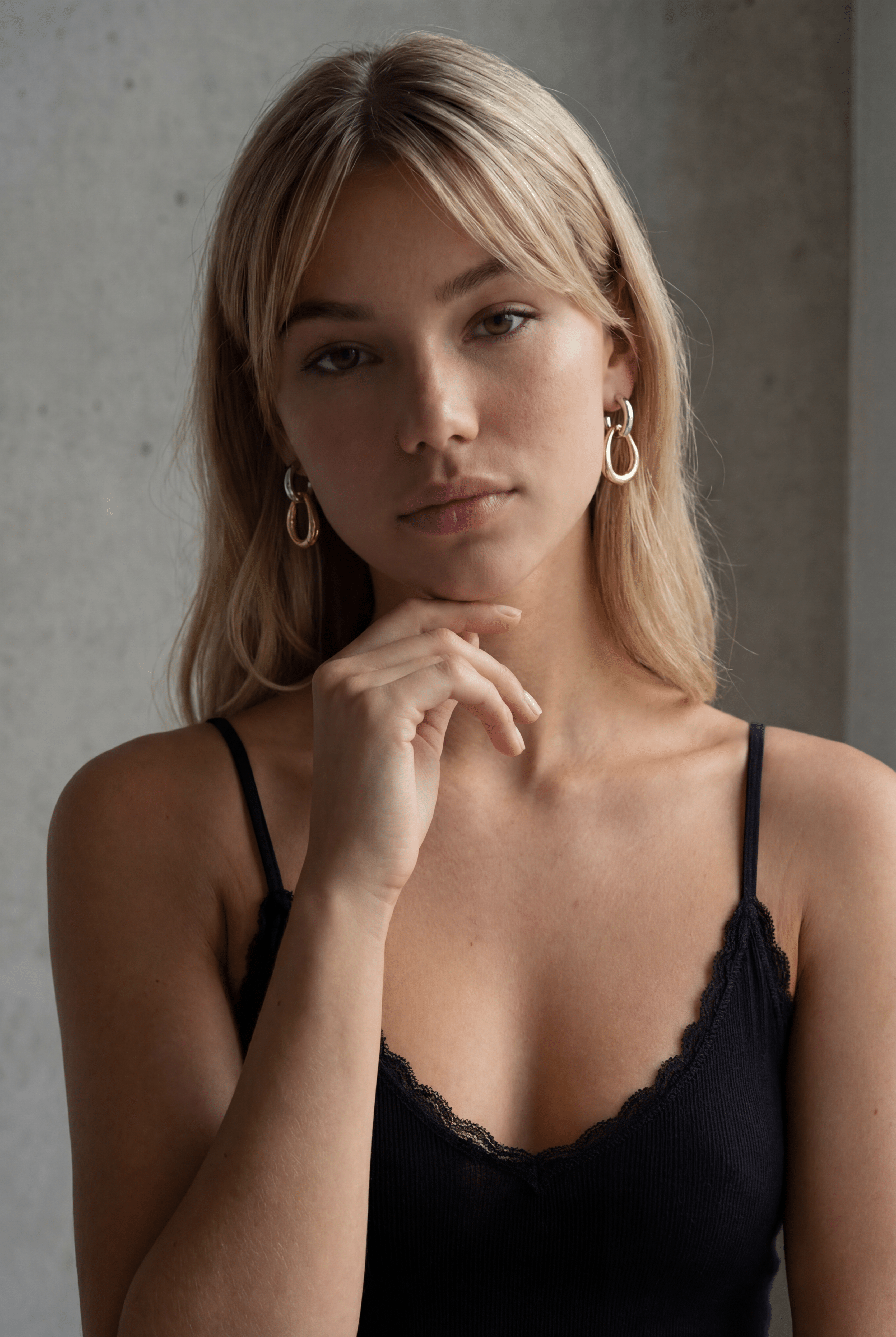 MIZU HOOPS EARRINGS - Kumaya Amsterdam