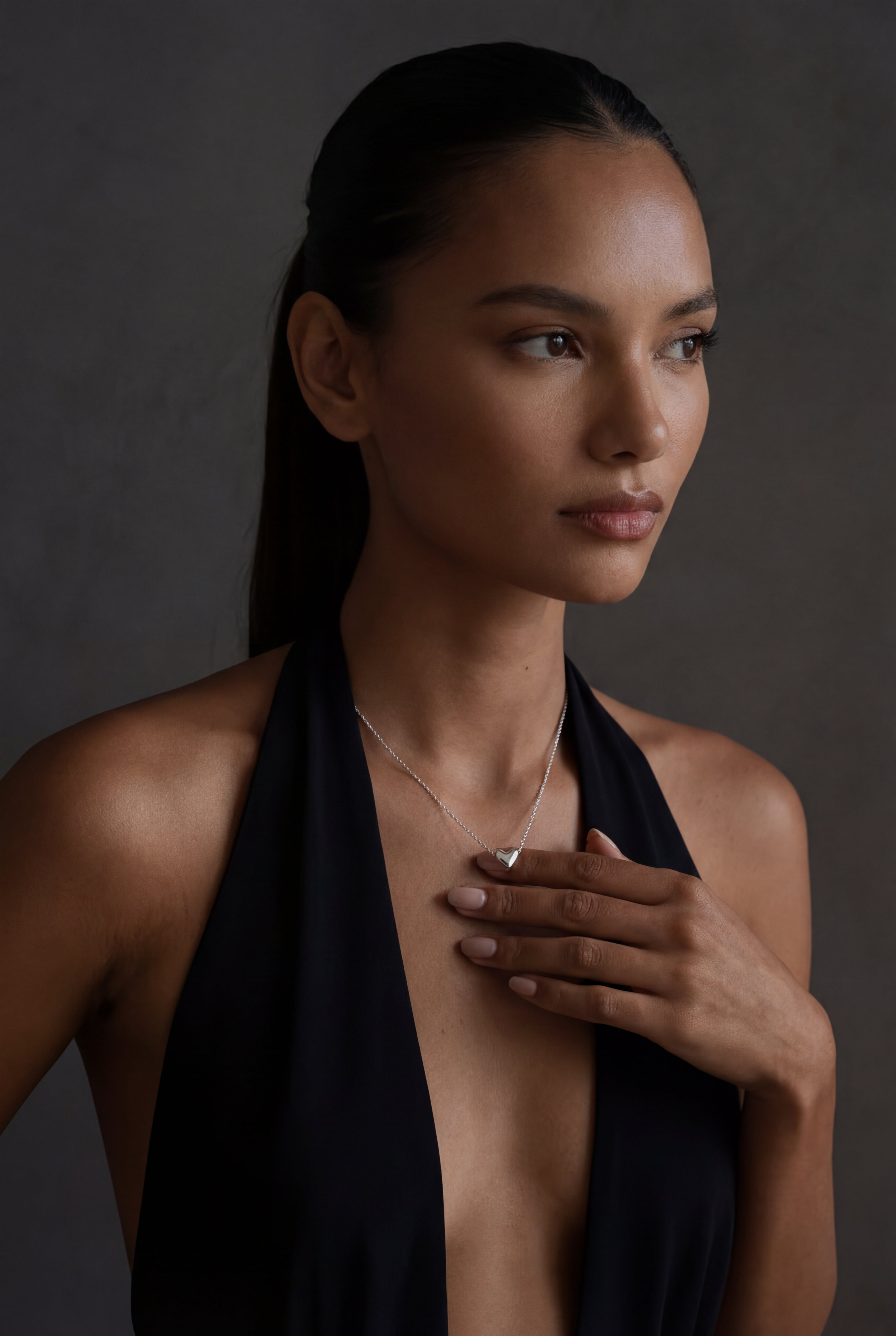 MOLDED HEART NECKLACE - Kumaya Amsterdam