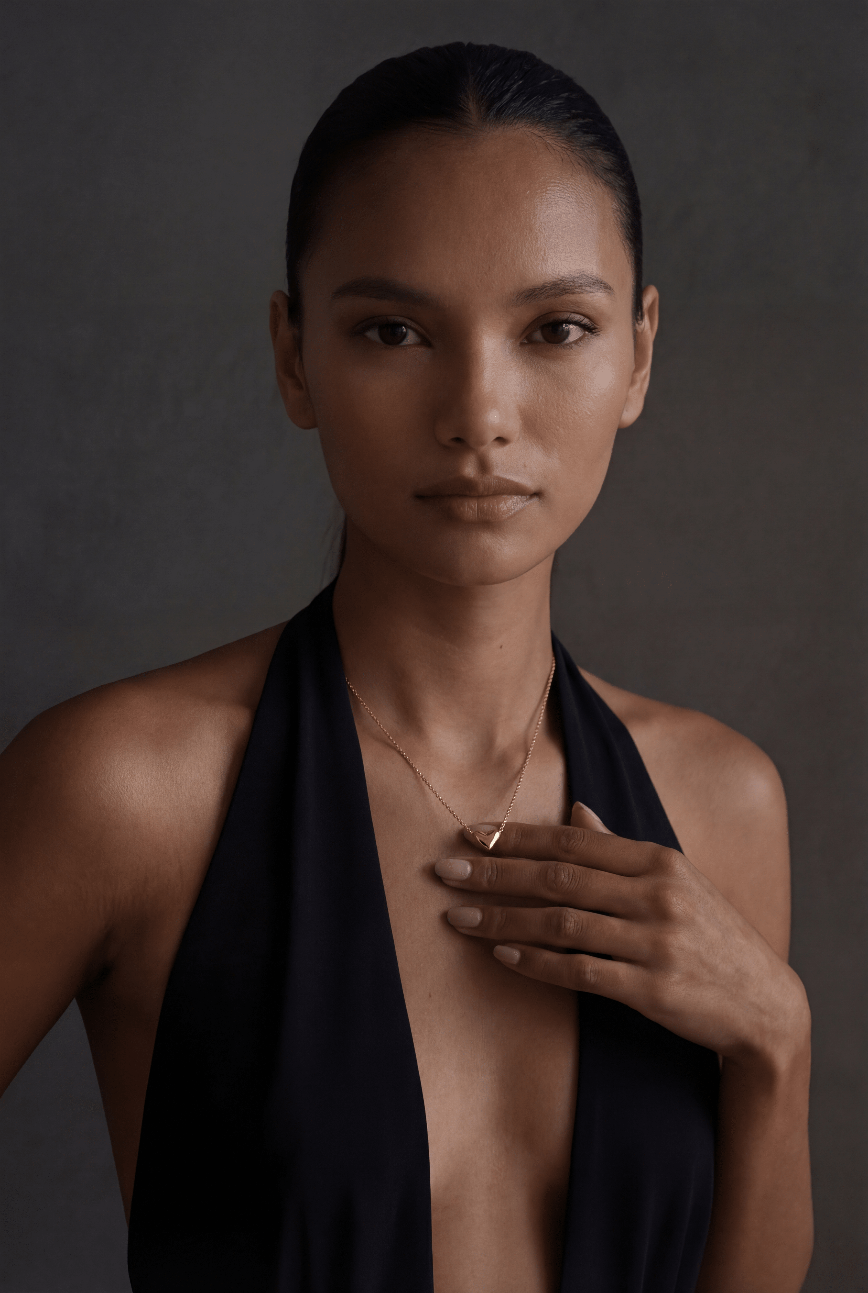 MOLDED HEART NECKLACE - Kumaya Amsterdam