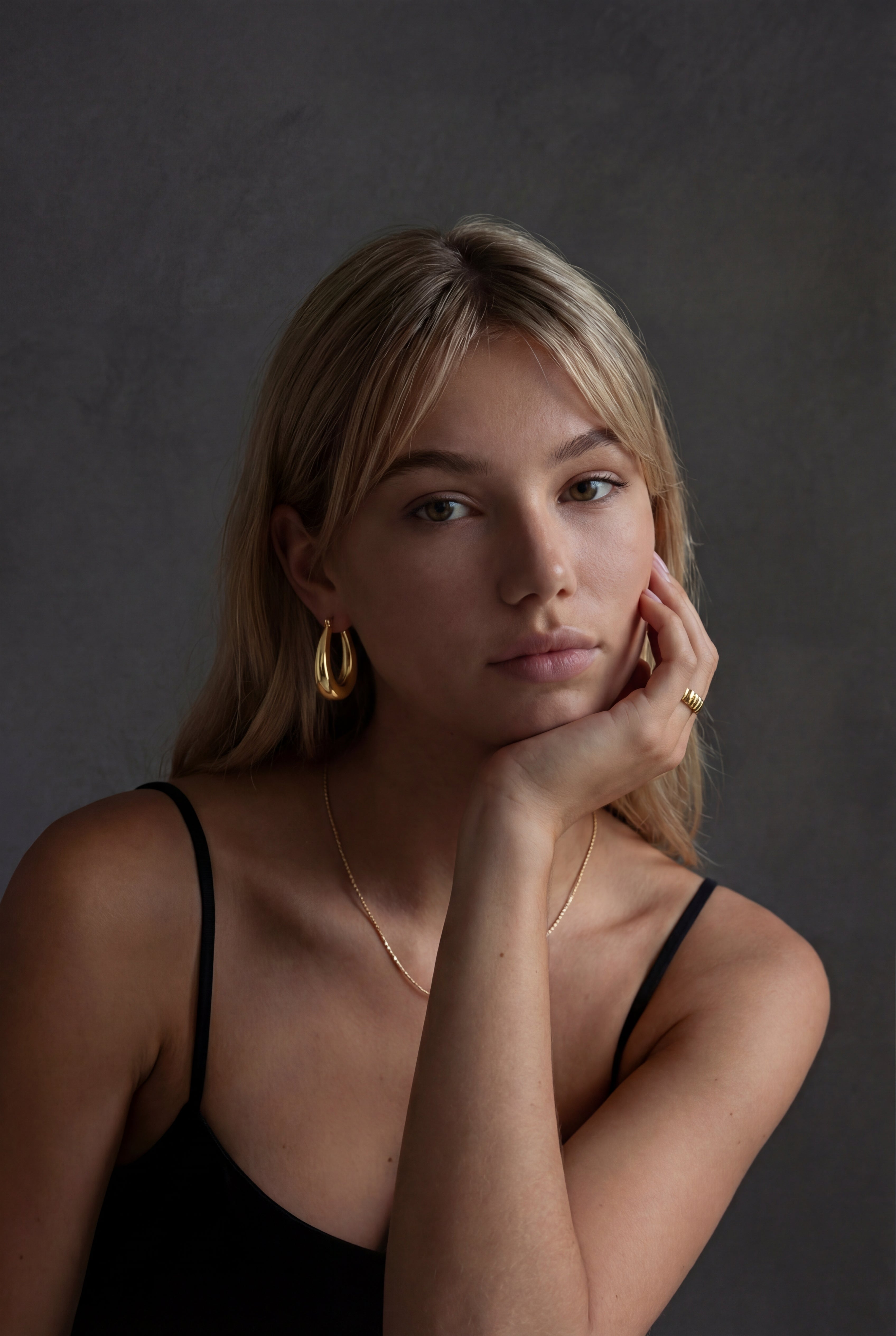 TINE EDGE HOOPS EARRINGS - Kumaya Amsterdam